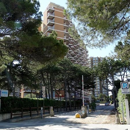 Nuovo Fronte Spiaggia, Terrazza Sul Mare E Piscina ลินญาโน ซับเบียโดโร ภายนอก รูปภาพ